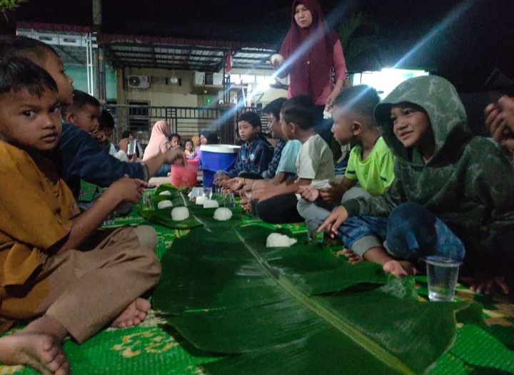 Warga Raja Habib Laksanakan Malam Kebersamaan
