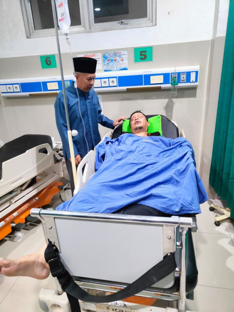 Alamak ! Wakil Bupati Terluka Bakar Petasan di Malam Tahun Baru