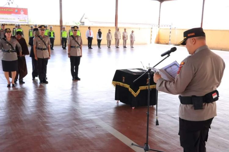 Kapolres Labuhanbatu Sertijab Tiga Jabatan Personil
