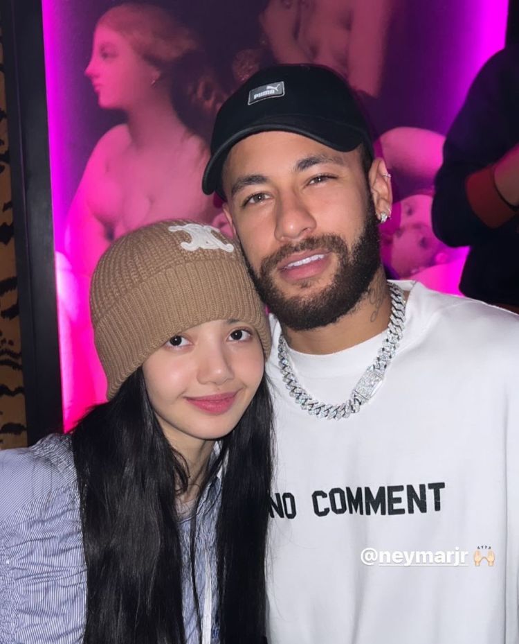Penggemar Heboh, Lisa BLACKPINK dan Neymar Pamer Foto Bersama