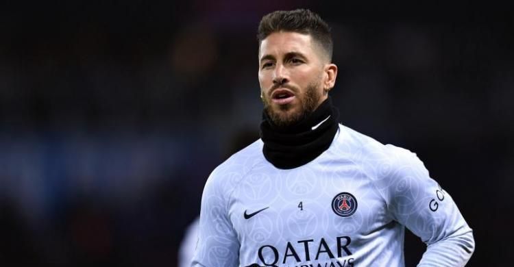 Badai Cidera Terpa Bek Gaek Asal Spanyol, PSG Berpikir Panjang Kontrak