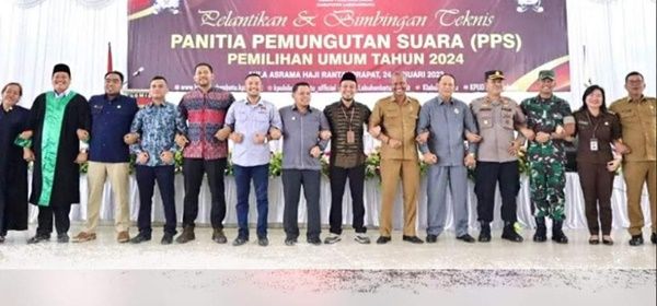 294 Panitia Pemungutan Suara se Kabupaten Labuhanbatu Diambil Sumpah