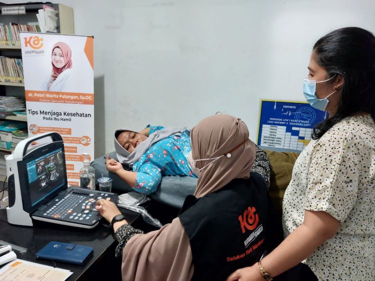 Bantu Ibu Hamil, Gerakan Kawan Awen Beri Pemeriksaan USG Gratis