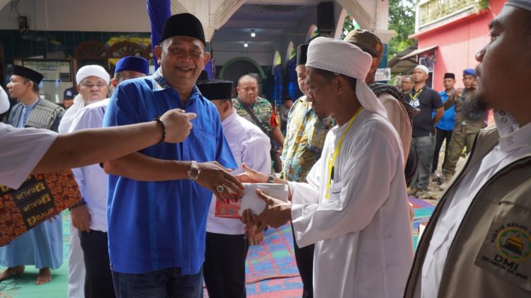 Syah Afandin Bantu Pembangunan Masjid Raya Desa Naman Julu