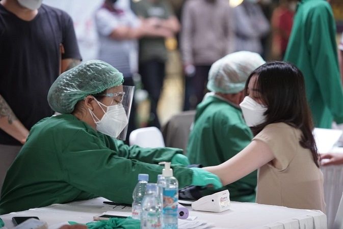 Masuk Endemi, Vaksinasi Covid-19 Hanya Gratis untuk Warga Tertentu