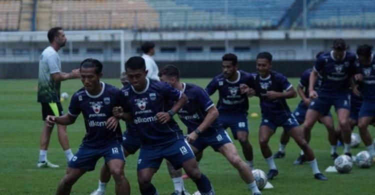 Maung Bandung Ditantang Madura United