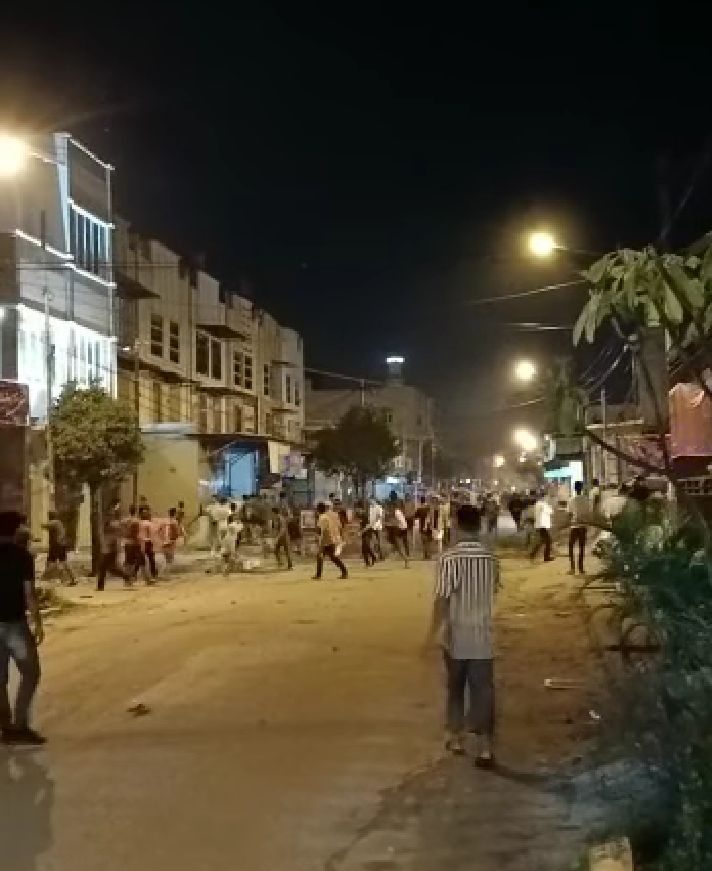 Batu Berserakan Pasca Bentrok Ormas di Pakam Deli Serdang