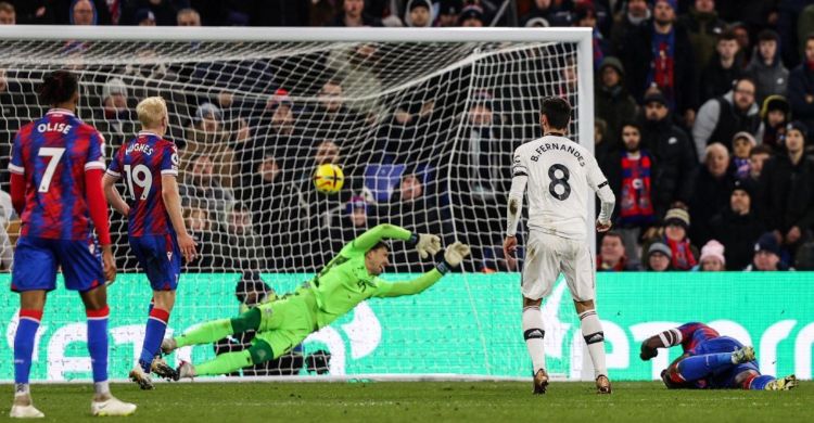 Setan Merah Tertahan