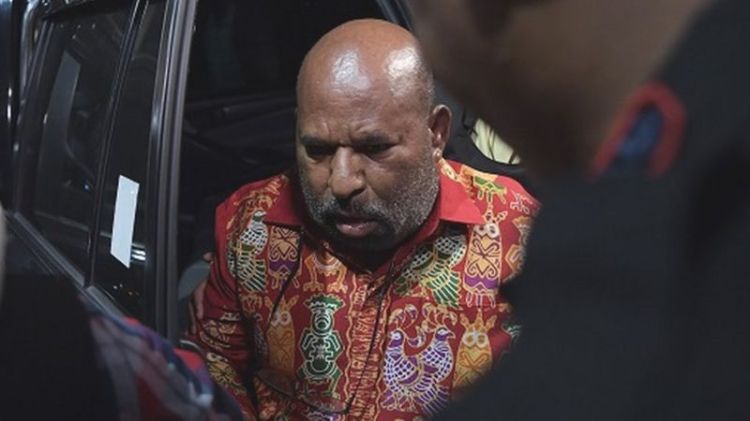 Gubernur Lukas Ditangkap, Pendukung Amuk Kantor Brimob Hingga Satu Tewas