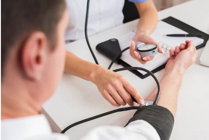 Mulai Banyak Serang Anak Muda, Pentingnya Mengenali Gejala Hipertensi