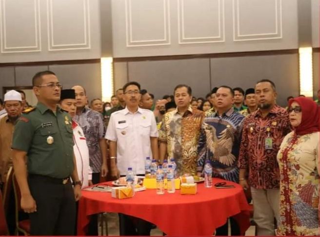 Bupati Labusel Hadiri Pelantikan HM IKLAB RAYA