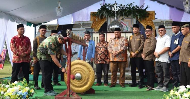 Bupati Labura Buka MTQ dan FRK Tingkat Kecamatan