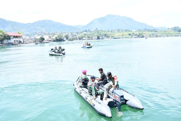 20 Kapal Patroli Milik Polri, TNI, Basarnas Siaga Amankan Perairan Danau Toba Selama F1 Powerboat