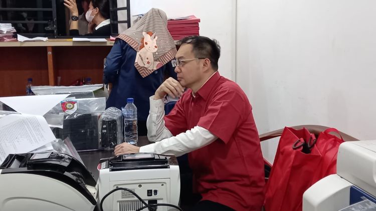 Tim JPU Limpahkan Berkas  Apin BK ke PN Medan