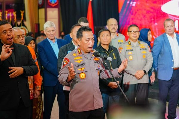 Perbaiki Manajemen Pengamanan Kompetisi Sepak Bola, Kapolri Datangkan Pengajar dari Inggris