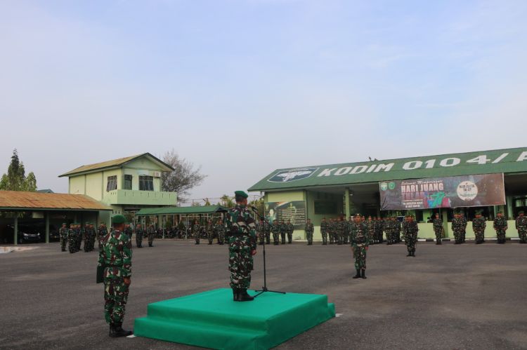 Kodim 0104/Aceh Timur  Laksanakan Upacara Bendera