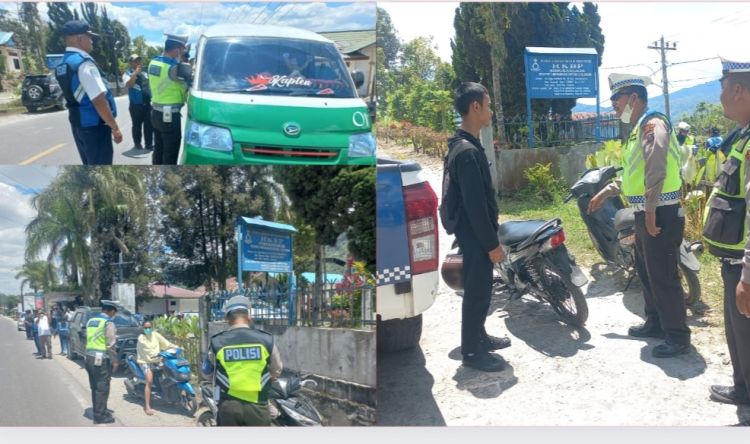 Sat Lantas Polres Taput Tindak Pelanggar Lalin Secara Simpatik Dan Teguran Humanis