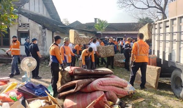 PT KAI Divre 1 Sumut Tertibkan Rumah Dinas di Jalan Kemuning Medan