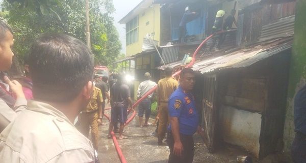 Empat Rumah di Petisah Ludes Terbakar