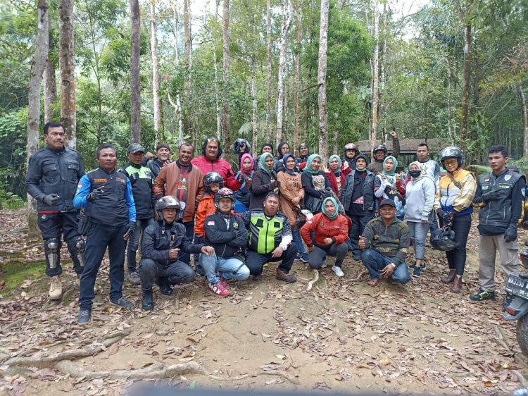 FBI Jelajahi Wisata  Pohon Damai Simempar