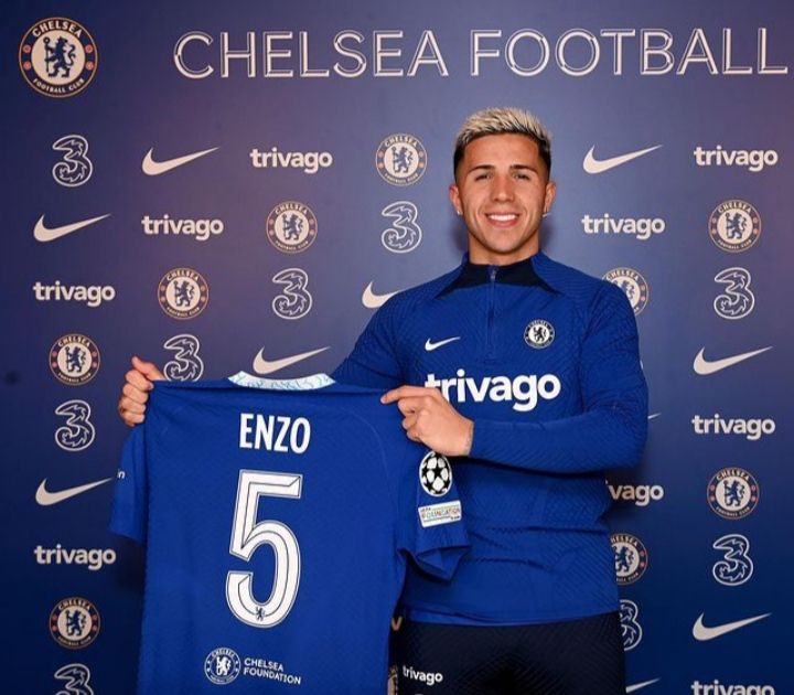 Enzo Fernandez Gunakan Nomor Punggung Peninggalan Jorginho