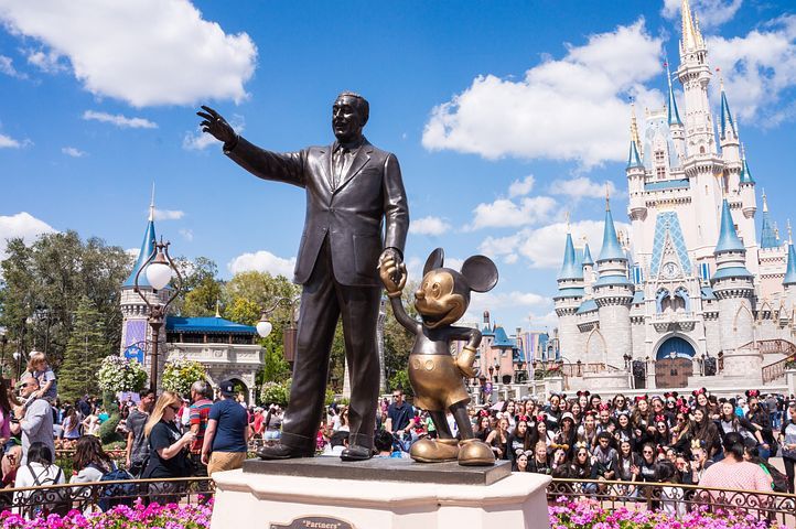 Penghematan Biaya, 7.000 Karyawan Disney Di PHK