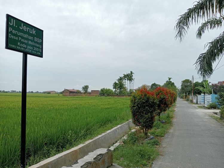 Plang Nama Jalan di Komplek BSP Lubuk Pakam Dinilai Asal Letak