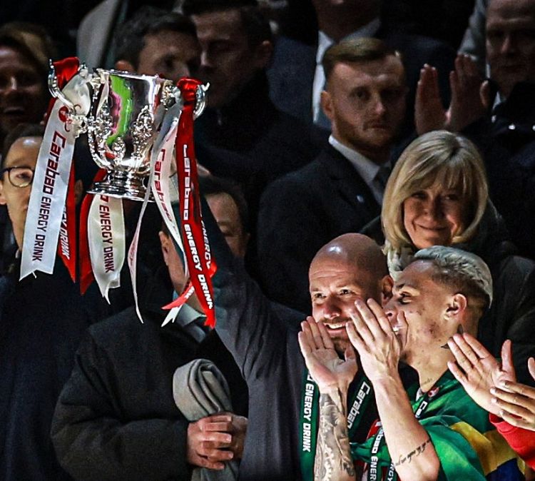 Manchester United Akhiri Puasa Gelar, Erik Ten Hag Banjir Pujian