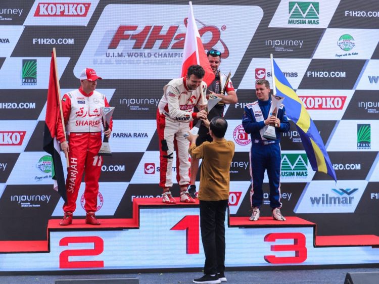 Pemenang F1 Powerboat  Rindu Balapan Lanjutan  di Danau Toba
