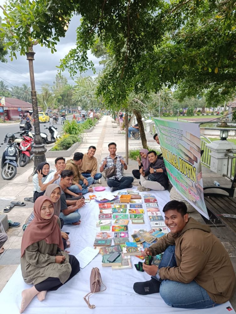 HMI Komisariat FST ULB Laksanakan Pojok Baca