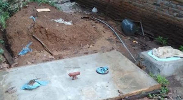 Duh!  Dinas Cikataru Deliserdang Bangun WC Tanpa Dinding