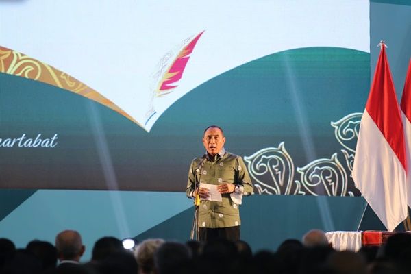 Laporan ke Presiden RI Joko Widodo, Edy Rahmayadi Sampaikan Pers Tertua di Indonesia dari Sumatera Utara