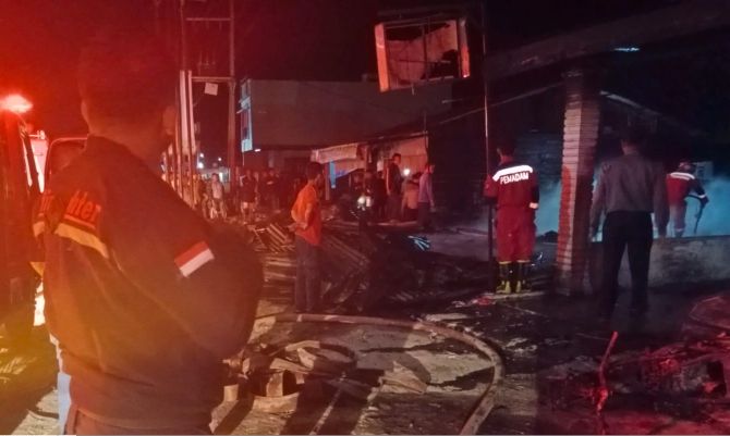 Dua Rumah di Lumban Julu Toba Hangus Dilalap Si Jago Merah