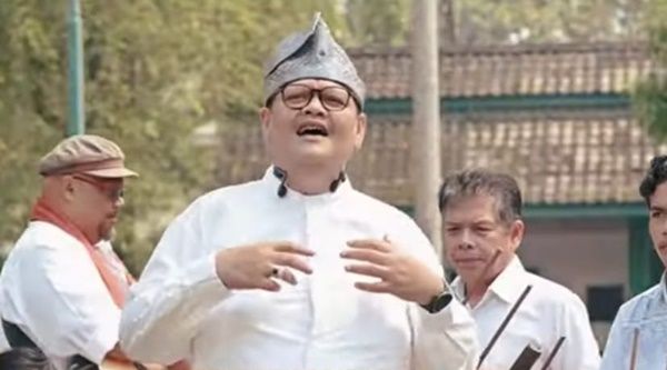 UNPAB Medan Bagikan Kurma Untuk Mitra Kerja