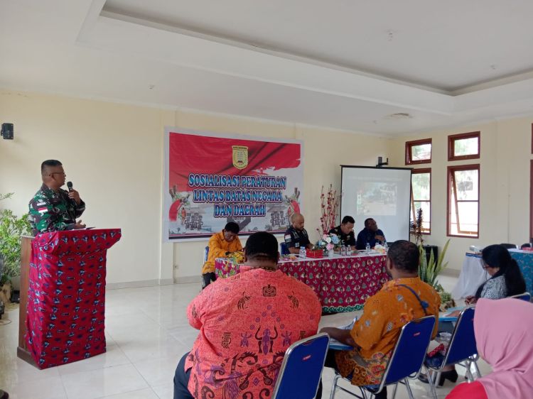 Satgas Pamtas Yonif 132/BS Berikan Sosialisasi Peraturan Lintas Batas Negara Dan Daerah