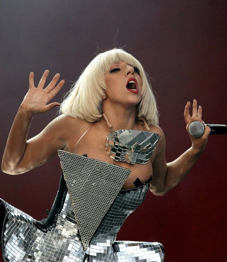 Penyanyi Lady Gaga Kini Rindukan Gaya Hidup Menyendiri