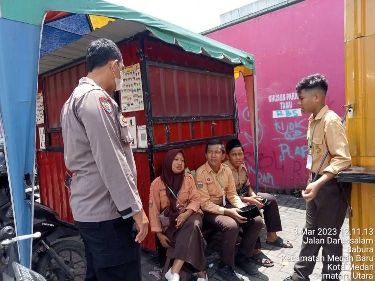 Bhabinkamtibmas Sambangi Pelajar Sampaikan Pesan Moral