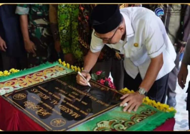 Dibangun Atas Swadaya Masyarakat, Masjid Al-Ikhlas Diresmikan Bupati