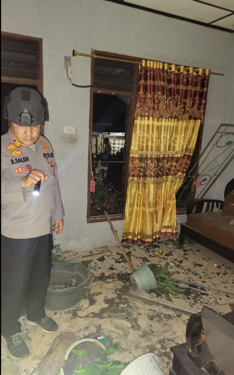 Dituduh Pelihara Begu Ganjang, Rumah Lansia di Tapsel Rusak Dilempari Warga