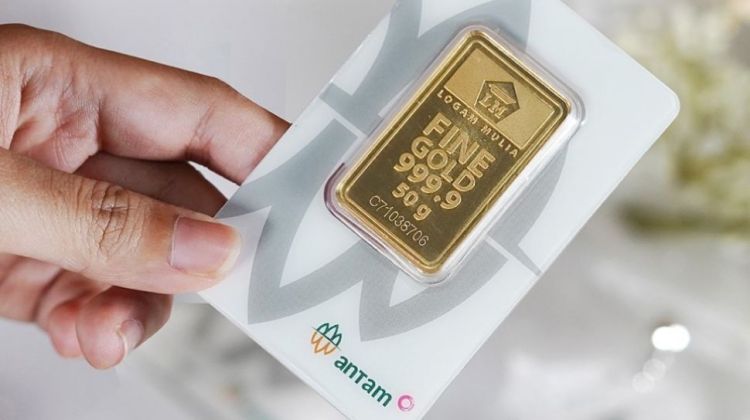 Harga Emas Antam Turun Rp10.000 ke Level Rp1.074.000