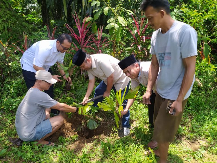 Kader Gerindra Sumut Tanam 500 Pohon di Taman Edukasi Binjai