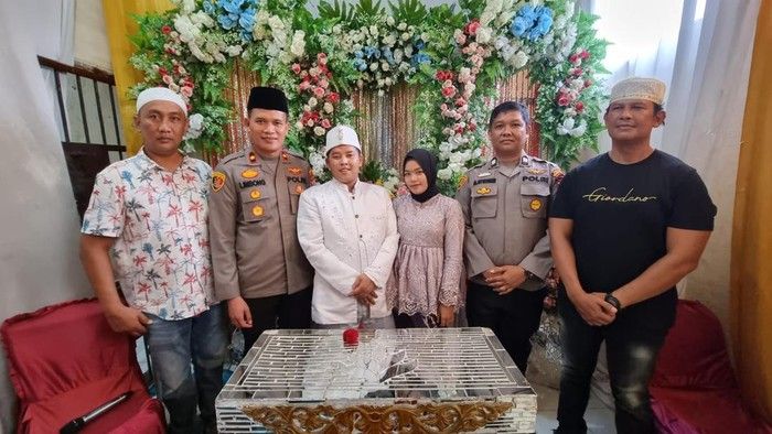 Tahanan Polsek Belawan  Nikah Dalam Penjara