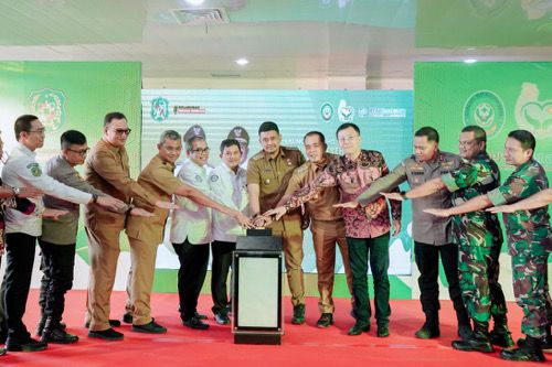 Kota Medan Raih UHC Award