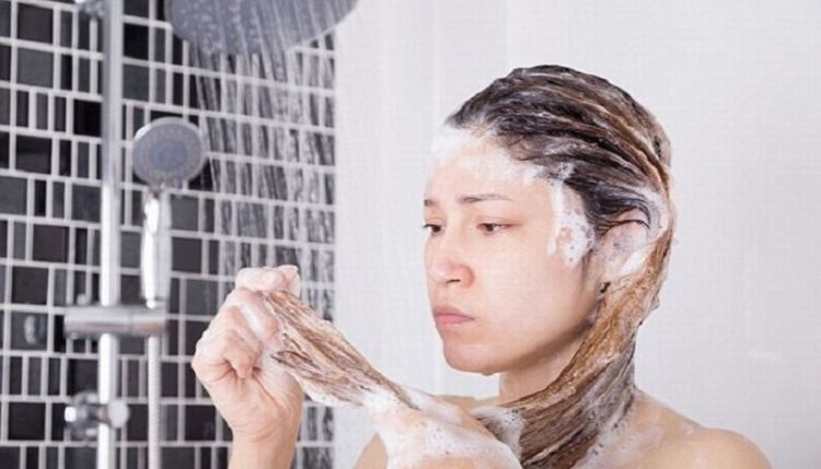 5 Cara Keramas yang Ideal, Rambut Jadi Tak Mudah Rontok!