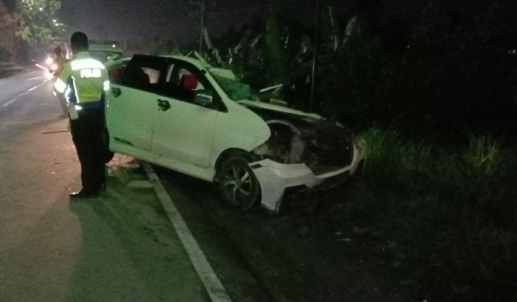 Xenia Kontra Tronton di Jalan Medan-Tebing Tinggi, Satu Orang Tewas