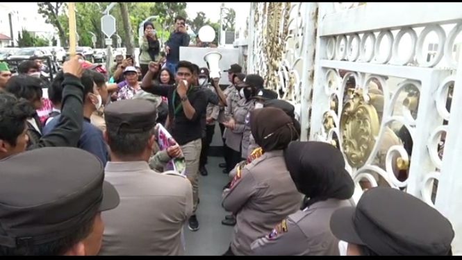 Massa HMI Minta Kemenpora Cabut Status Sumut Sebagai Tuan Rumah PON 2024