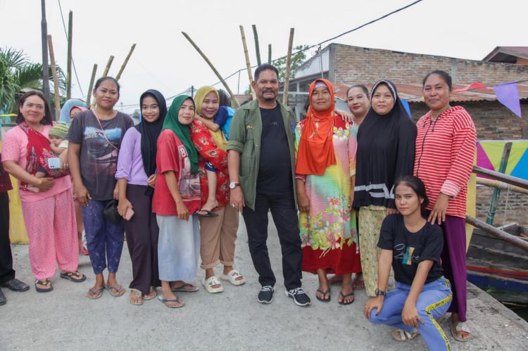 Arkeolog Prancis Anugerahi Rahudman Sebagai Tokoh Peduli Heritage