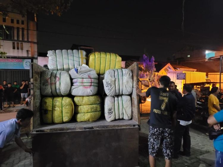 Polda Sumut Amankan 260 Balpres Pakaian Bekas di Medan