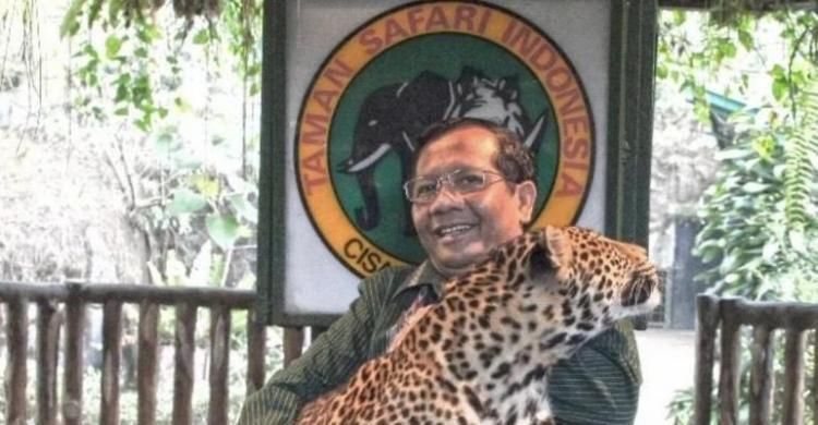 Mahfud MD Suka Foto   Dengan Binatang  Buas, Ini Kiatnya