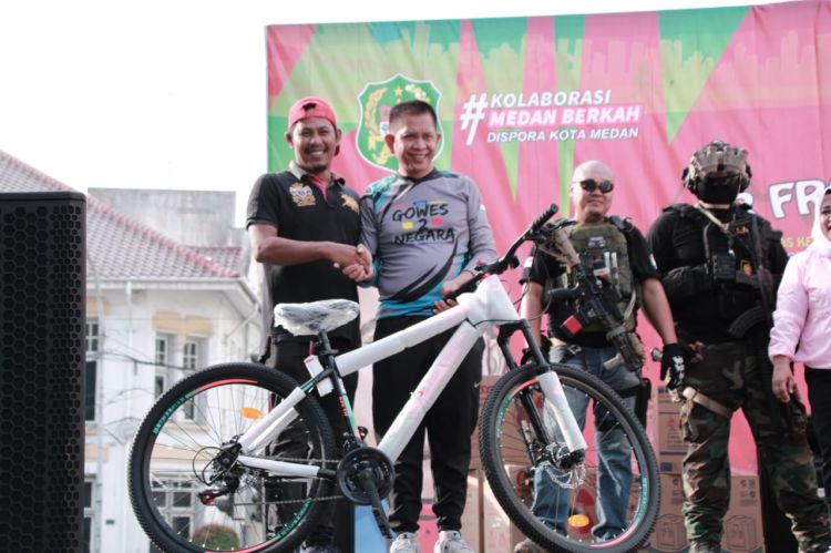 CFD Diramaikan  Komunitas Olah Raga Rekreasi